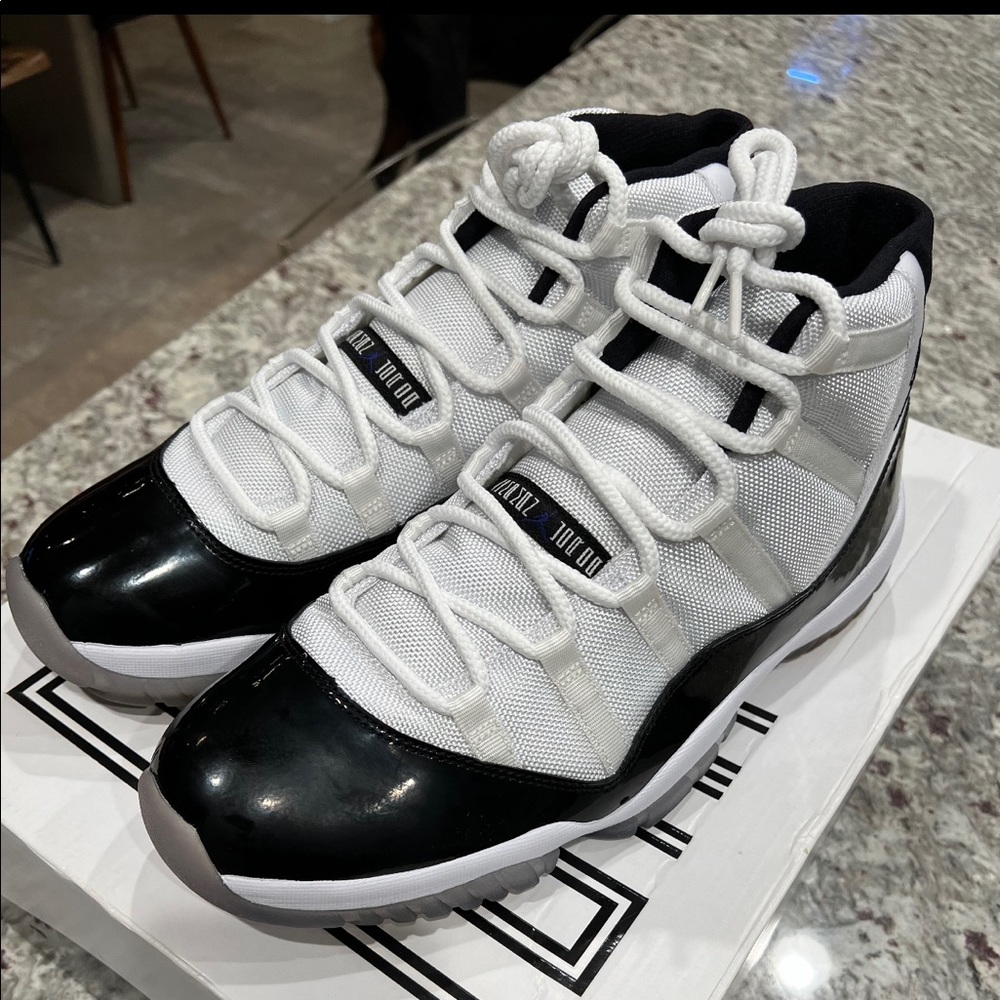 2011 Jordan 11 Concord size 13